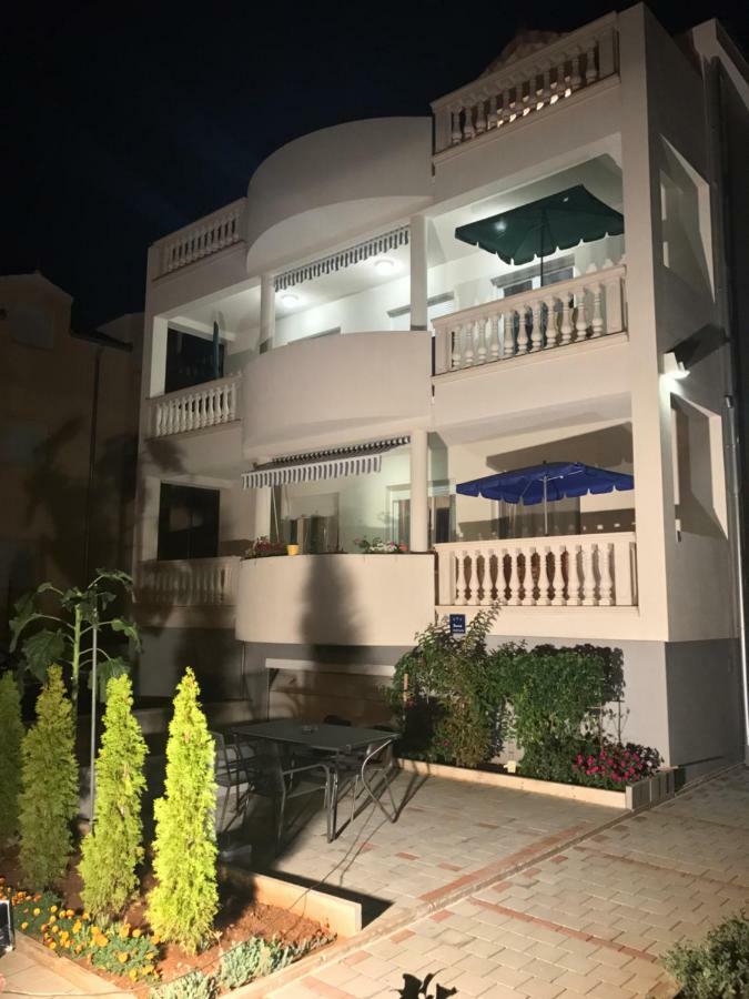 Mila * Vodice